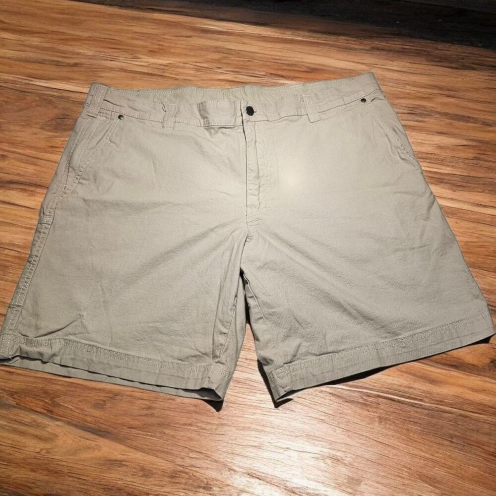 Columbia Men's Khaki Relaxed Fit Active Outdoor Hiking Shorts 40"/42" x 8"